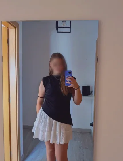 Andrea, 18
