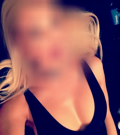 Anna, 36