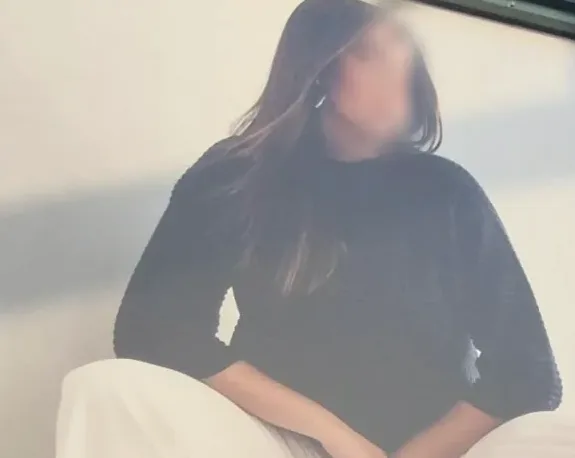 Antonia, 37
