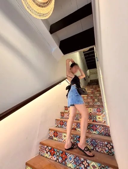 Cara, 30