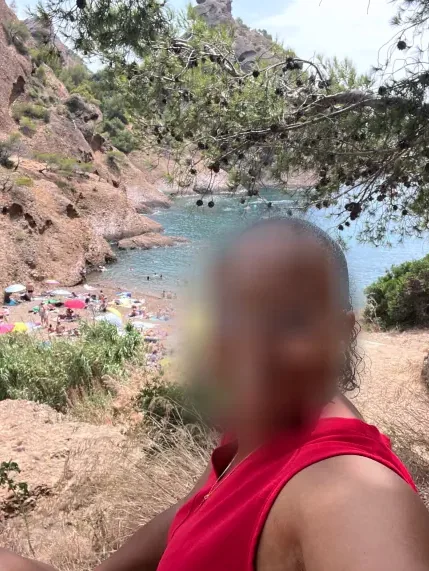 Charlotte, 33