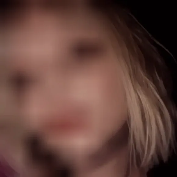 Christina, 19