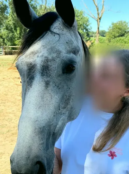 Leonie, 18