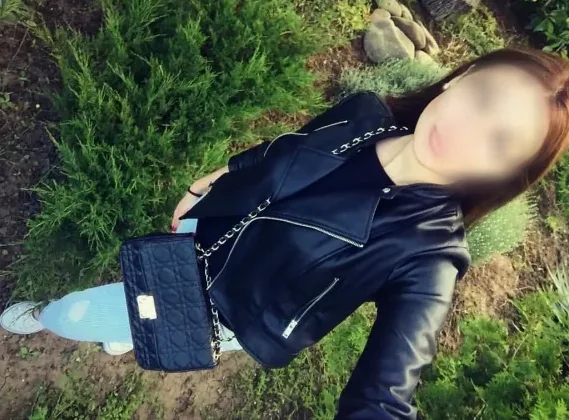 Nina, 31