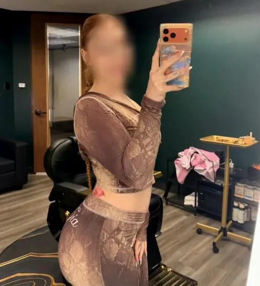 Patrizia, 27