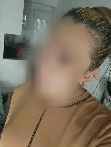 Pauline, 36