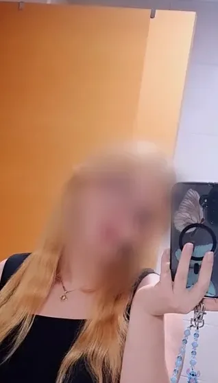 Saskia, 26