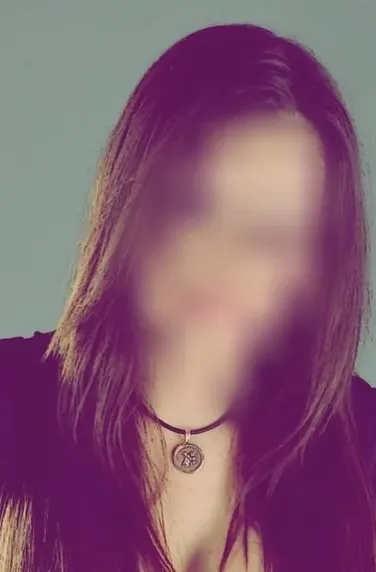 Simone, 31